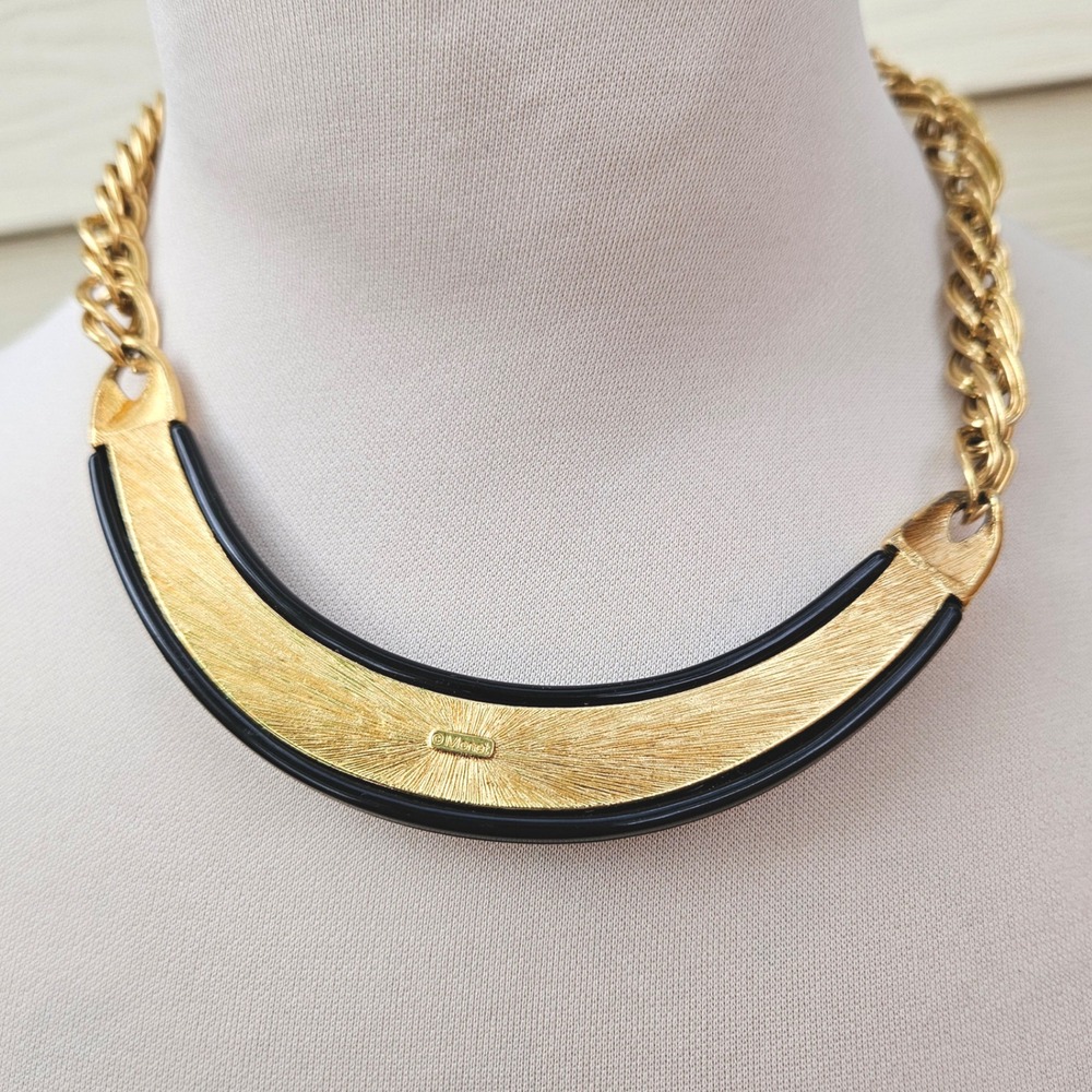 Monet Vintage Black Resin Gold Tone Collar Necklace Signed MCM Statement - Picture 5 of 7